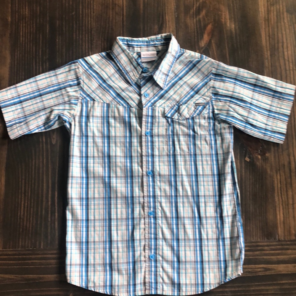 Columbia Short Sleeve Omni-Wick Button Down Boys L